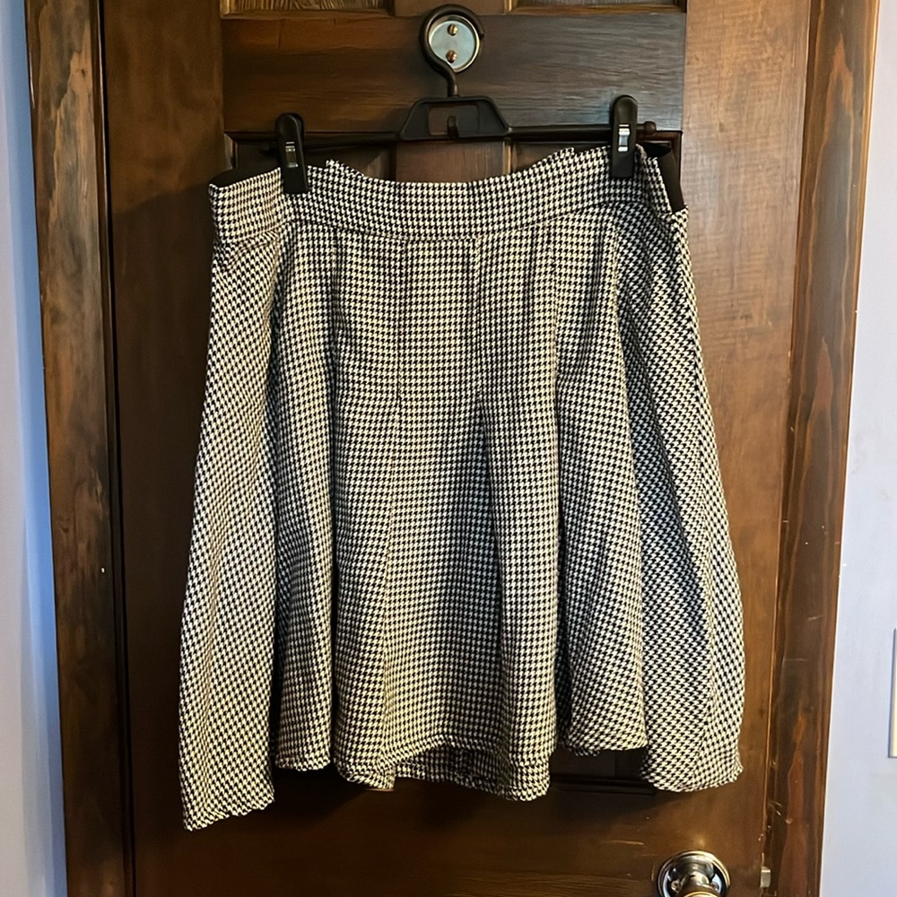 Black and white Torid skater skirt